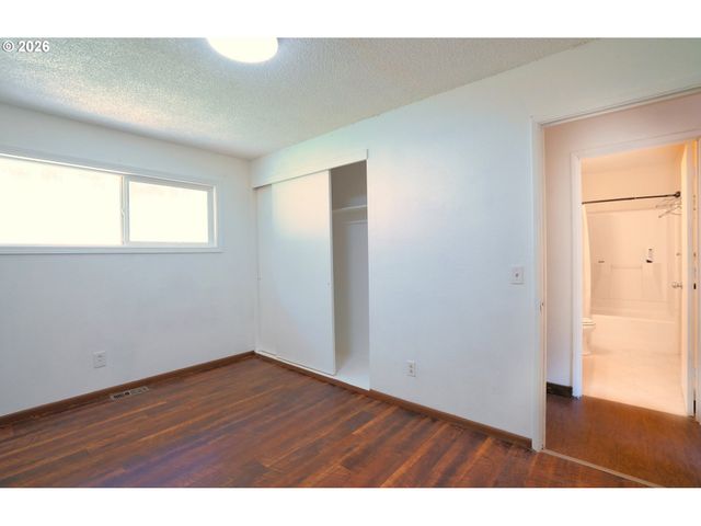 3902 S MYRTLE Rd, Myrtle Creek, OR 97457