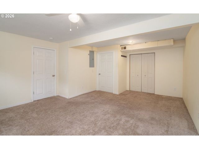 3902 S MYRTLE Rd, Myrtle Creek, OR 97457