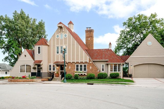 281 S Lake STREET, Elkhart Lake, WI 53020