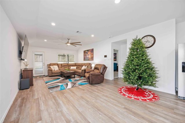 24034 Sunview Valley Drive, Spring, TX 77373