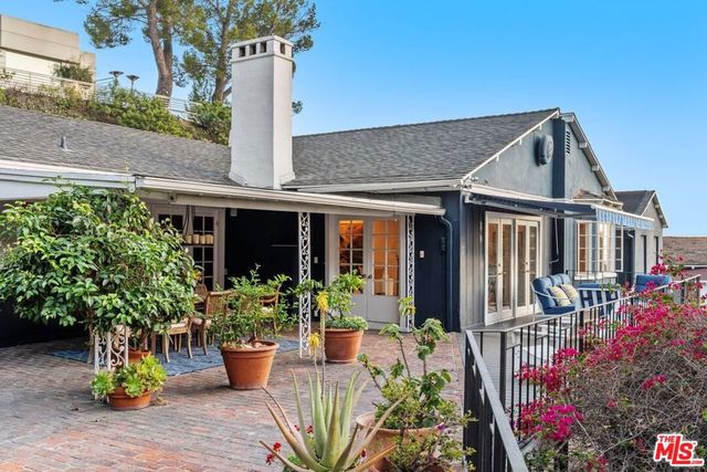 2109 Castilian Drive, Los Angeles, CA 90068