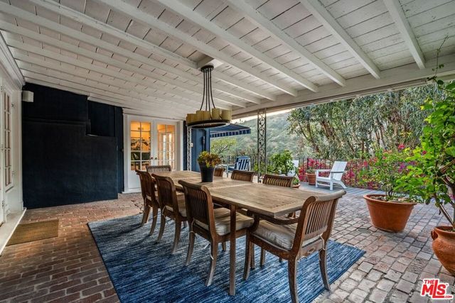 2109 Castilian Drive, Los Angeles, CA 90068