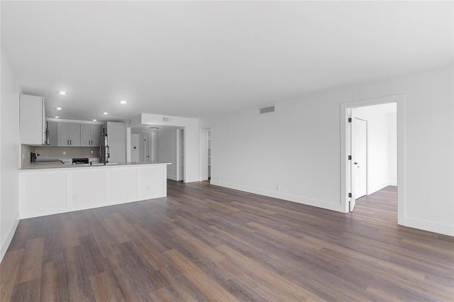 2800 N Palm Aire Drive 310, Pompano Beach, FL 33069