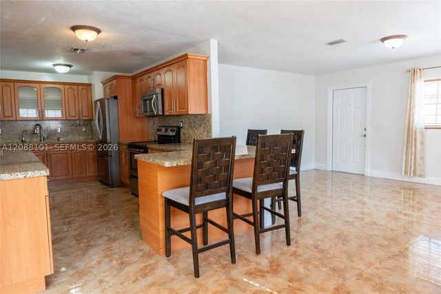 11601 SW 183rd St, Miami, FL 33157