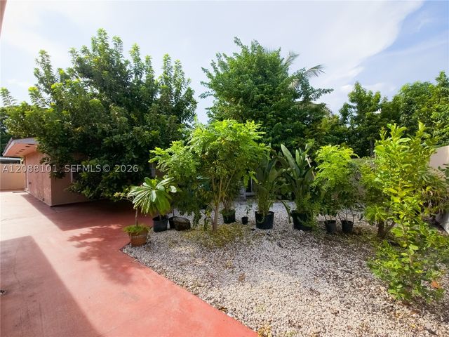 11601 SW 183rd St, Miami, FL 33157