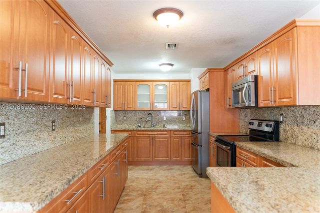 11601 SW 183rd St, Miami, FL 33157