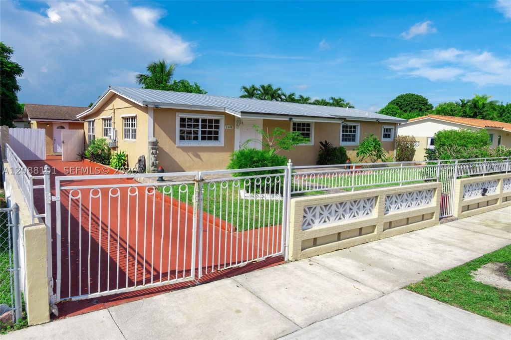 11601 SW 183rd St, Miami, FL 33157