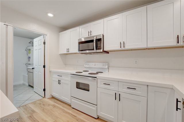 3676 Renovah Street 205, Las Vegas, NV 89129