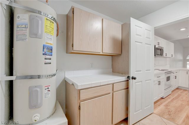 3676 Renovah Street 205, Las Vegas, NV 89129