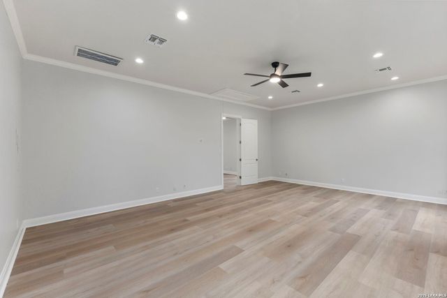 26807 Interstate 10 W #3, Boerne, TX 78006