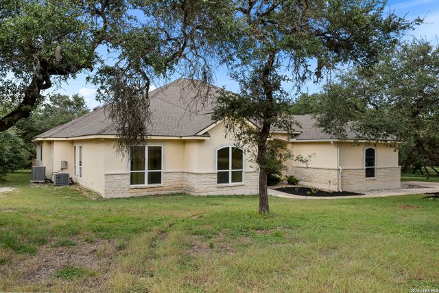 26807 Interstate 10 W #3, Boerne, TX 78006