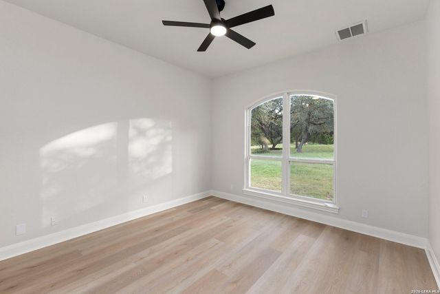 26807 Interstate 10 W #3, Boerne, TX 78006