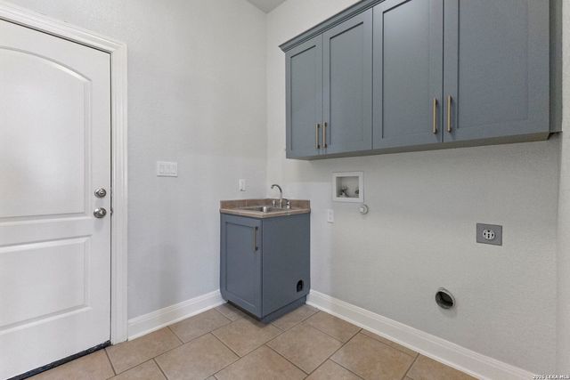 26807 Interstate 10 W #3, Boerne, TX 78006