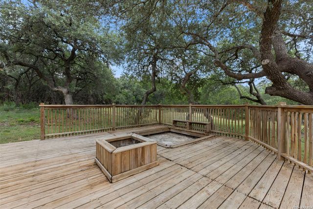 26807 Interstate 10 W #3, Boerne, TX 78006