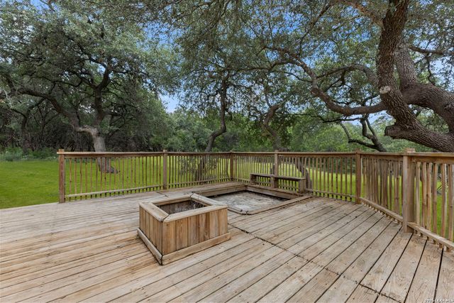 26807 Interstate 10 W #3, Boerne, TX 78006