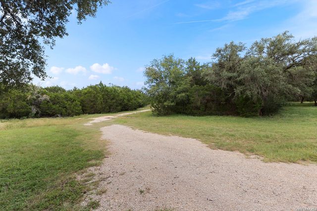 26807 Interstate 10 W #3, Boerne, TX 78006
