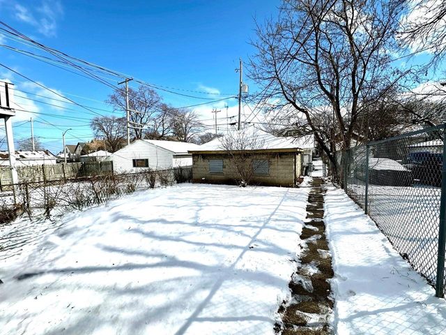 4090 N 7th STREET, Milwaukee, WI 53212