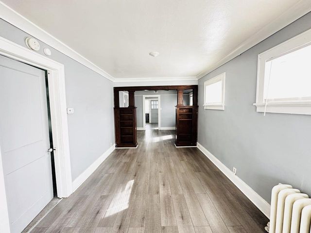 4090 N 7th STREET, Milwaukee, WI 53212