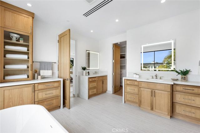 1721 2nd Street, Manhattan Beach, CA 90266