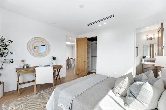 1721 2nd Street, Manhattan Beach, CA 90266