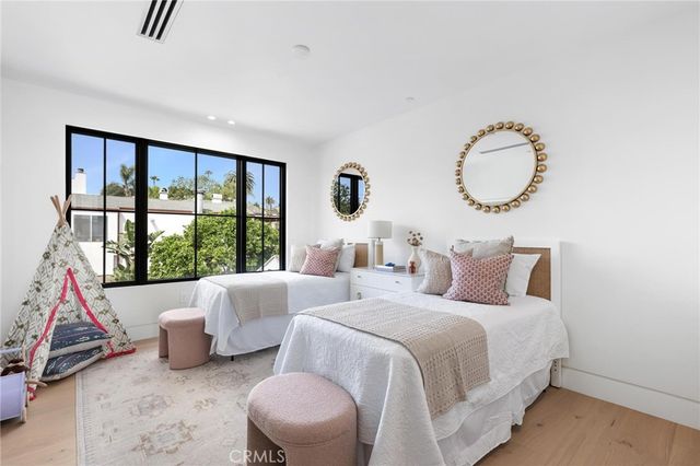 1721 2nd Street, Manhattan Beach, CA 90266