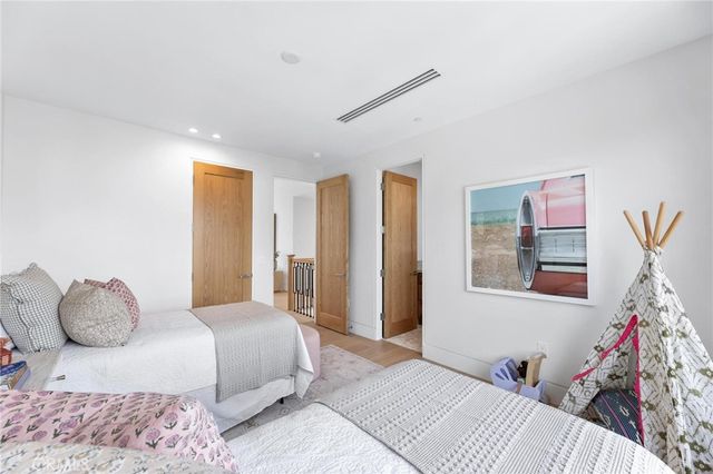 1721 2nd Street, Manhattan Beach, CA 90266