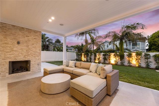 1721 2nd Street, Manhattan Beach, CA 90266