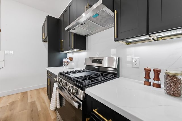 961 Highland Light Lane, Houston, TX 77091