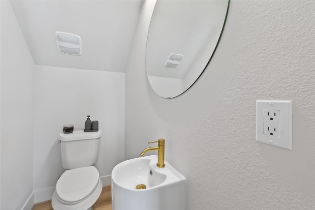 961 Highland Light Lane, Houston, TX 77091