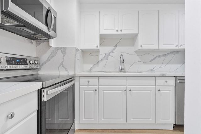 880 NE 69th St 2K, Miami, FL 33138