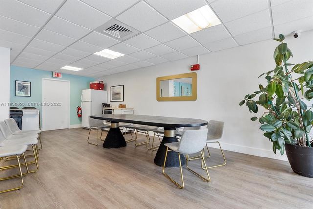 880 NE 69th St 2K, Miami, FL 33138