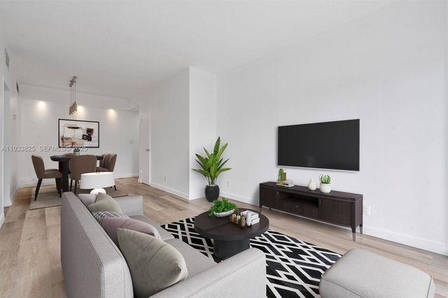 880 NE 69th St 2K, Miami, FL 33138