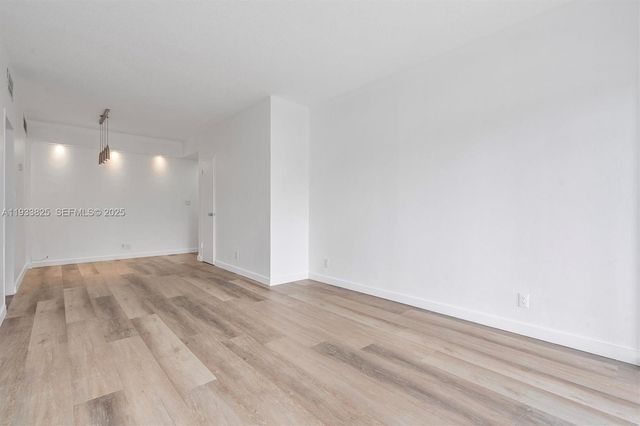 880 NE 69th St 2K, Miami, FL 33138