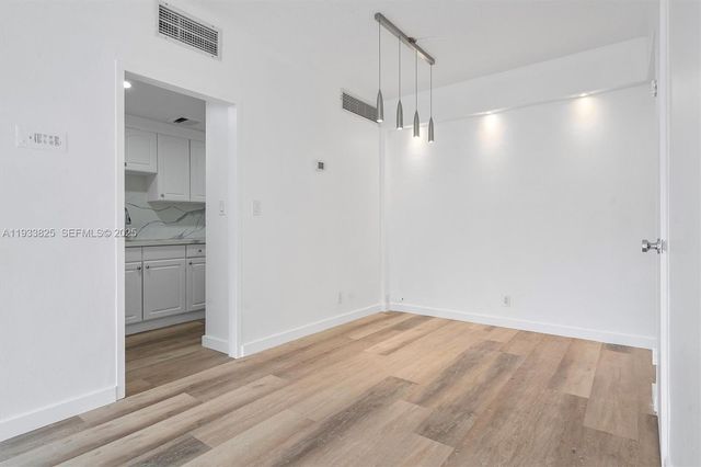 880 NE 69th St 2K, Miami, FL 33138