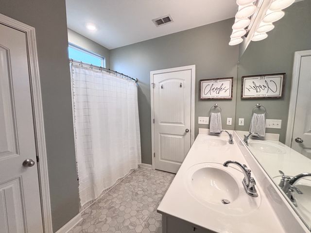 209 Windyhill St, Murfreesboro, TN 37129