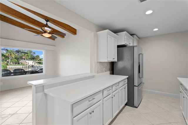 3943 FONTAINEBLEAU DRIVE, Tampa, FL 33634