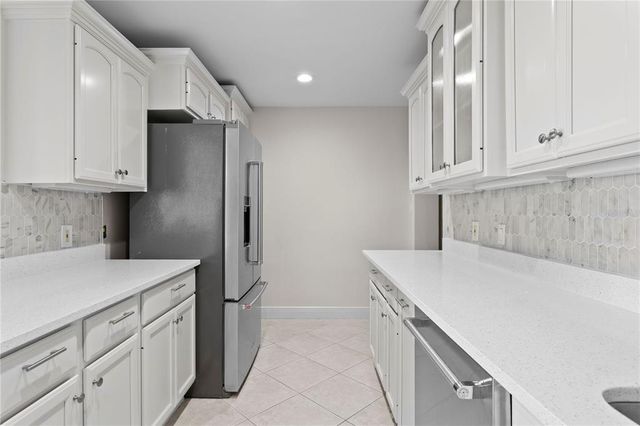 3943 FONTAINEBLEAU DRIVE, Tampa, FL 33634