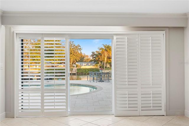 3943 FONTAINEBLEAU DRIVE, Tampa, FL 33634