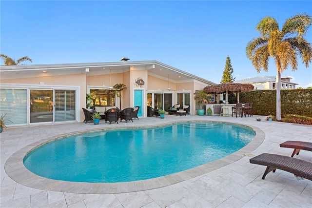 3943 FONTAINEBLEAU DRIVE, Tampa, FL 33634
