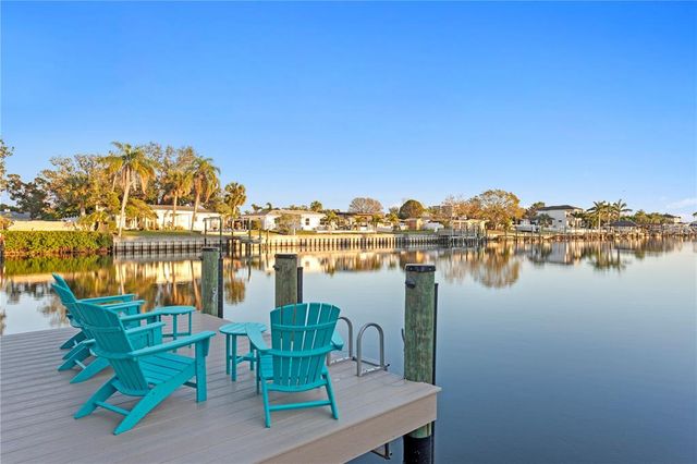 3943 FONTAINEBLEAU DRIVE, Tampa, FL 33634