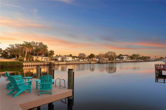 3943 FONTAINEBLEAU DRIVE, Tampa, FL 33634