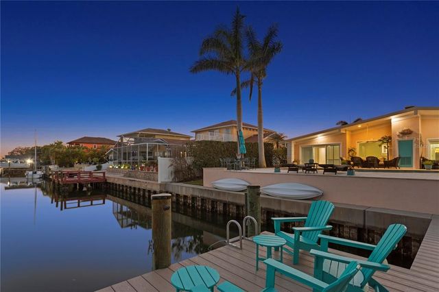 3943 FONTAINEBLEAU DRIVE, Tampa, FL 33634