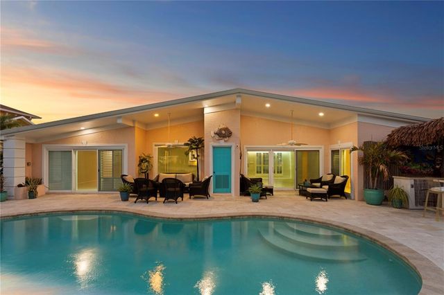 3943 FONTAINEBLEAU DRIVE, Tampa, FL 33634