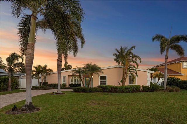 3943 FONTAINEBLEAU DRIVE, Tampa, FL 33634