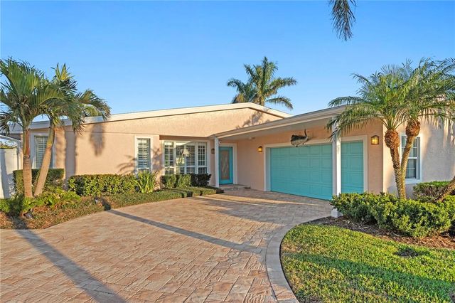 3943 FONTAINEBLEAU DRIVE, Tampa, FL 33634