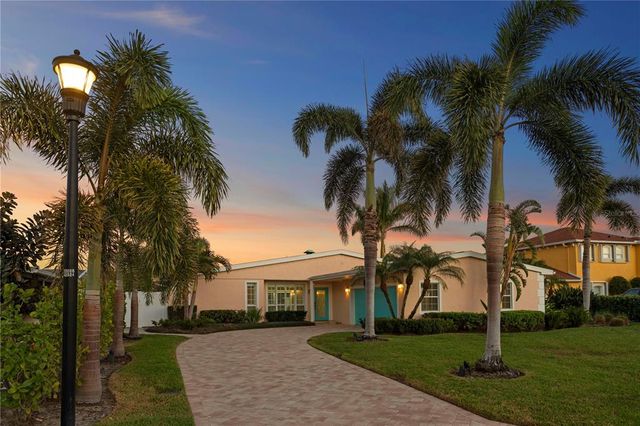 3943 FONTAINEBLEAU DRIVE, Tampa, FL 33634