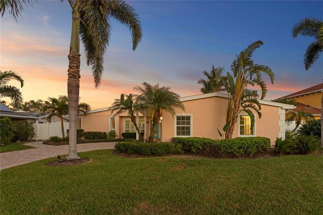 3943 FONTAINEBLEAU DRIVE, Tampa, FL 33634
