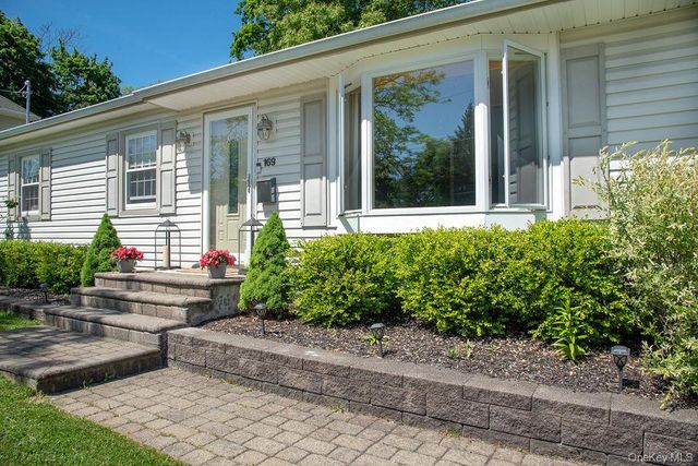 169 N Magnolia Street, Pearl River, NY 10965