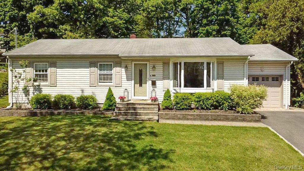169 N Magnolia Street, Pearl River, NY 10965