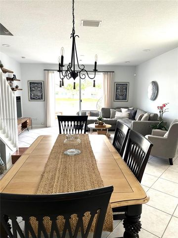 3776 San Simeon Cir, Weston, FL 33331